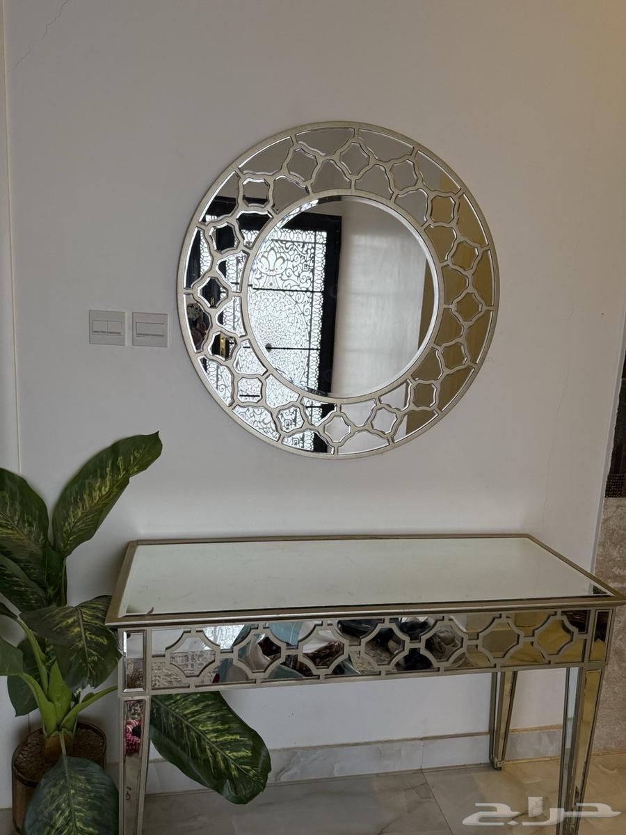طاوله مدخل مع المرايه64327331930755110