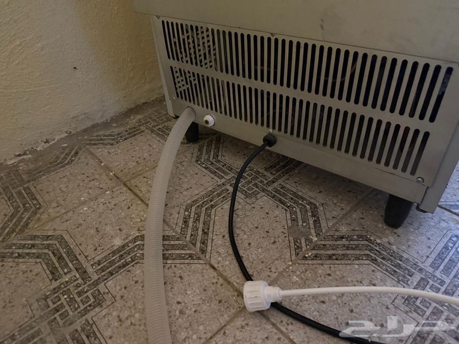 صانعة ثلج جديده لم تستخدم تصنع 30 كيلو شاريها ب 2900 للبيع64326580577025110