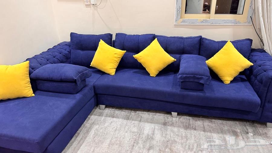 كنب حرفL للبيع على نضافه جداا ولافيه اي تلف على السوم64325354799489112