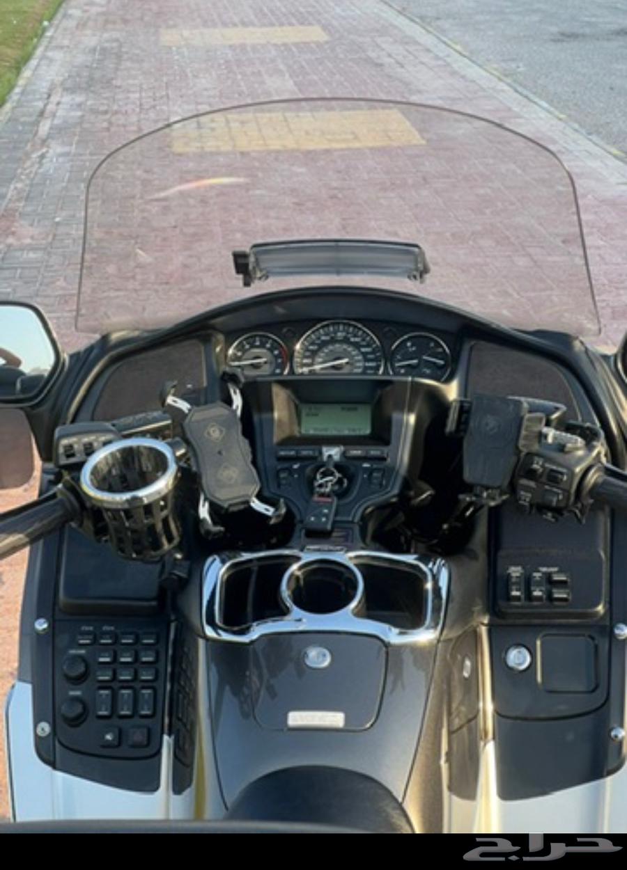 للبيع دراجه ناريه قولد وينج موديل 201364474973704705113