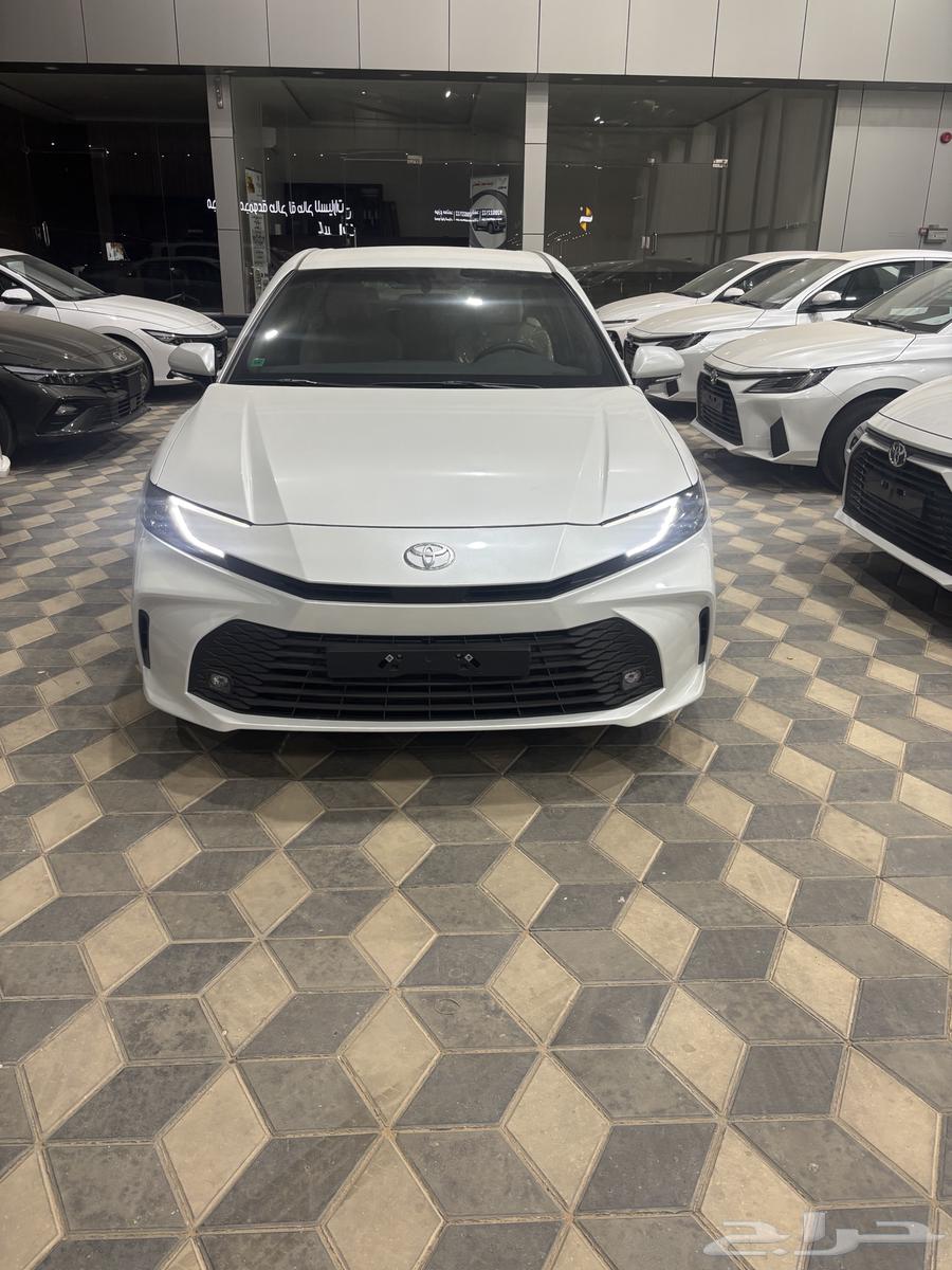تويوتا كامري استاندر 2025بنزين وارد الساير بطاقة64468785354371110
