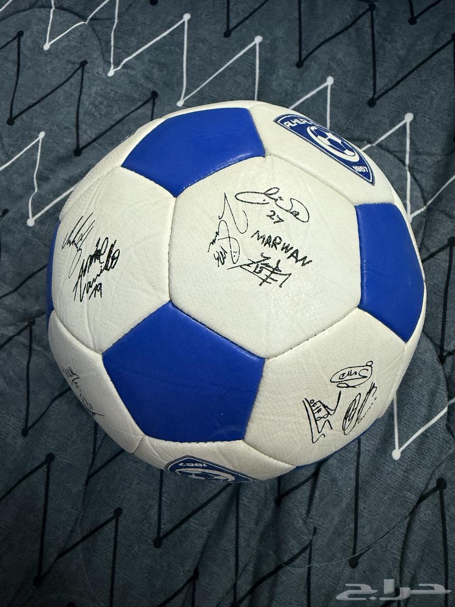 Al-Hilal football from 2019 with players' signatures64325237462659112