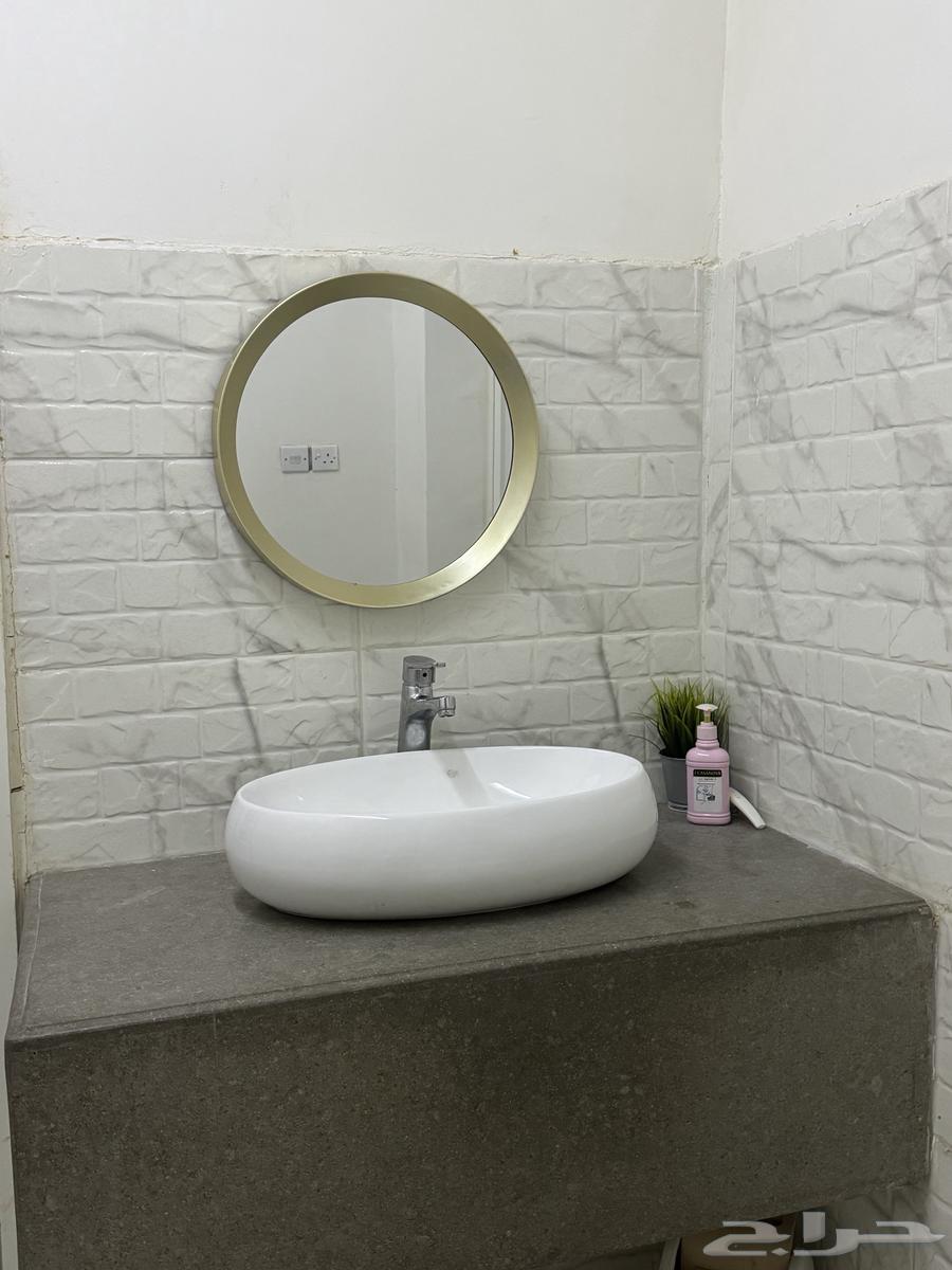 Clean used marble sink64332093902978111