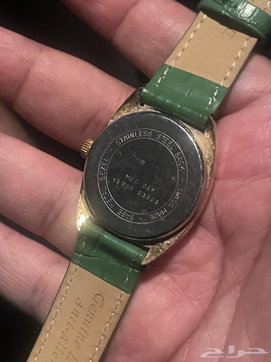 ساعة النادي الأهلي من إهداء ات محمد عبدالله الفيصل64381961690881111