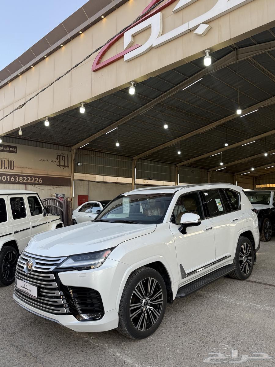 لكزس LX600 2023 عداد 22 الف BB بنزين خليجي64475321580929111