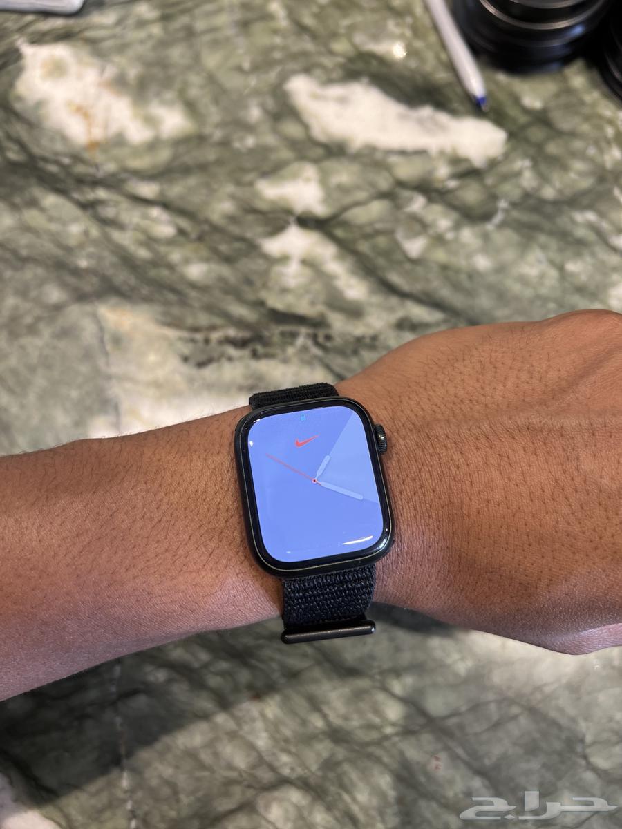 Apple Watch Series 7 with Cellular and Wi-Fi64327431769857110