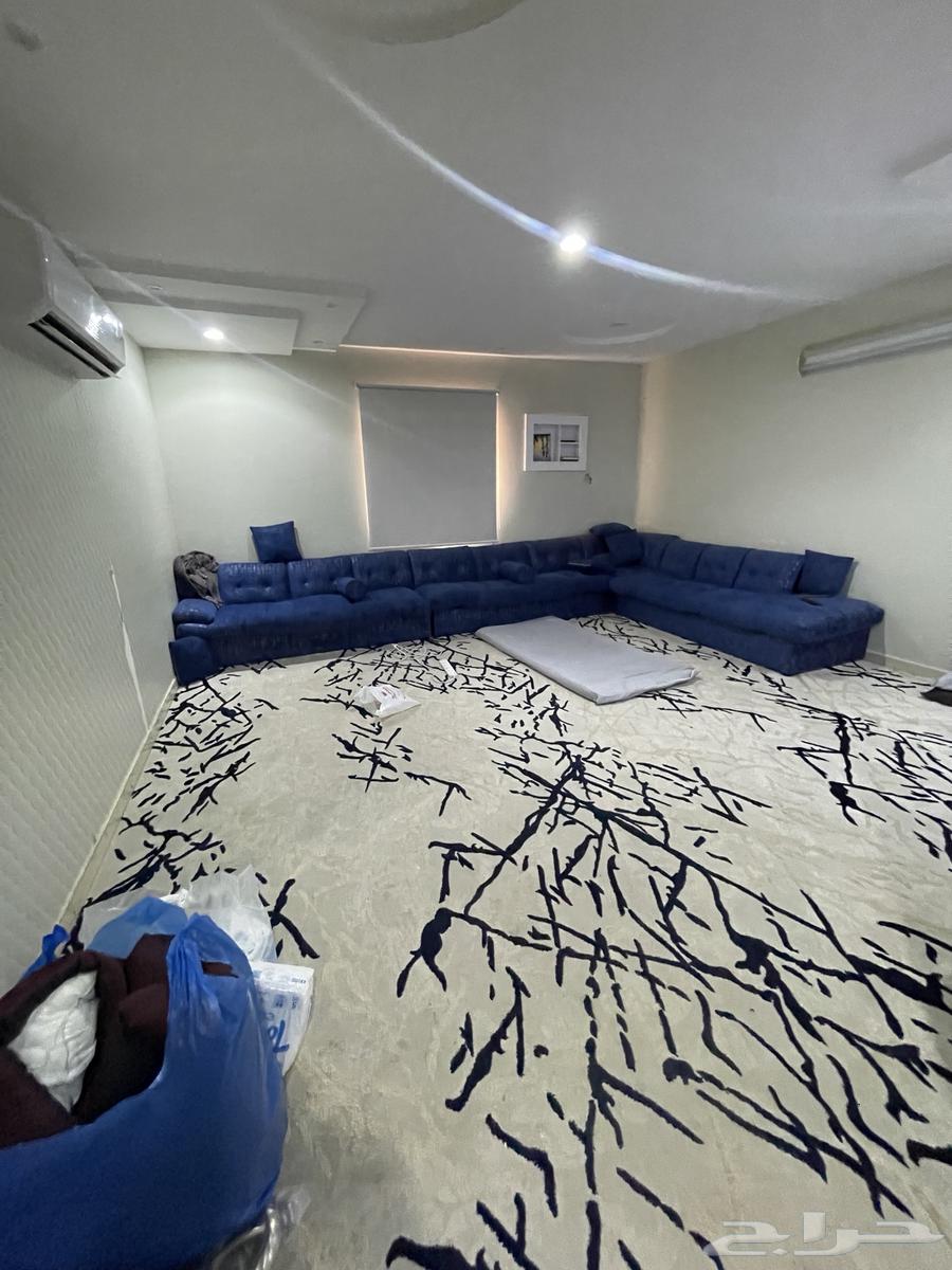 I have a floor sofa and a large sofa for sale, in excellent condition64395839778435111