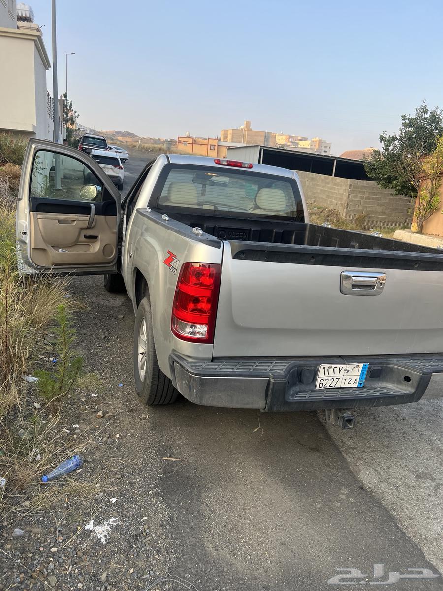 جمس سييرا 2011فل ب 33 الف للصامل64466502283393112