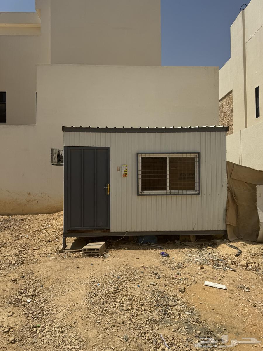 غرفة بركس 3 في 4 جديد معزول ومفروش.64331196495233110