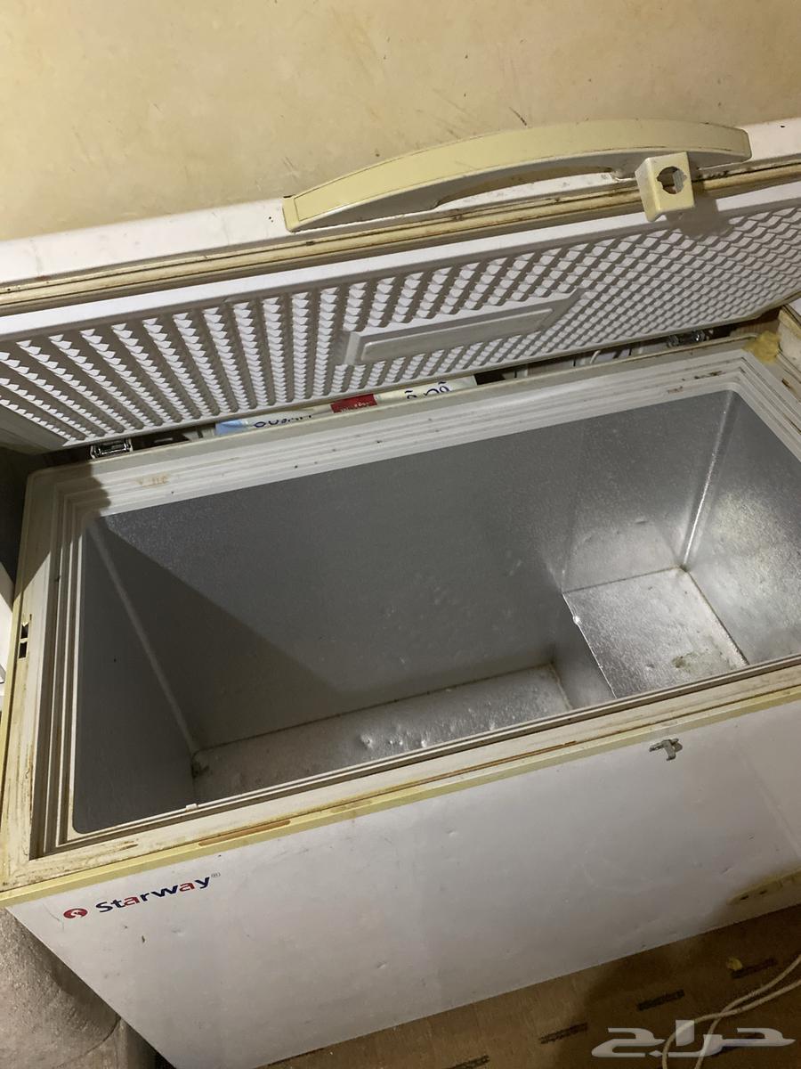 فريزر كبيره فيها خراب بسيط ب 50 ريال بيع مستجعل64333482310275111