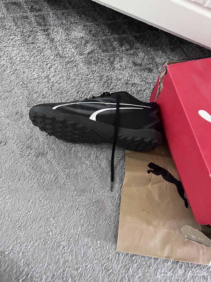 حذا كرة قدم من ماركة ( بوما ) مقاس 4364369053918849111