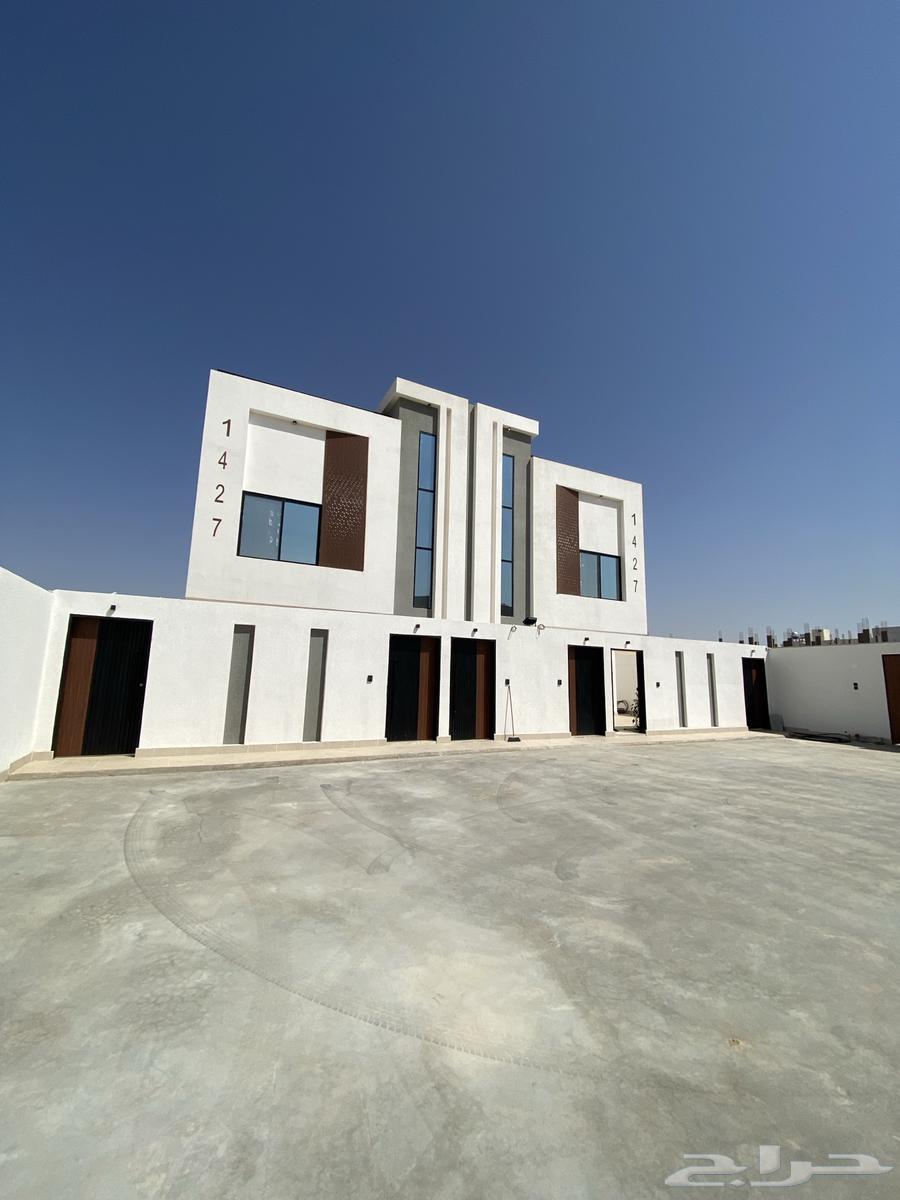Ground floor apartment and upper floor duplex in Al Safa neighborhood next to the school complex63613838329219110