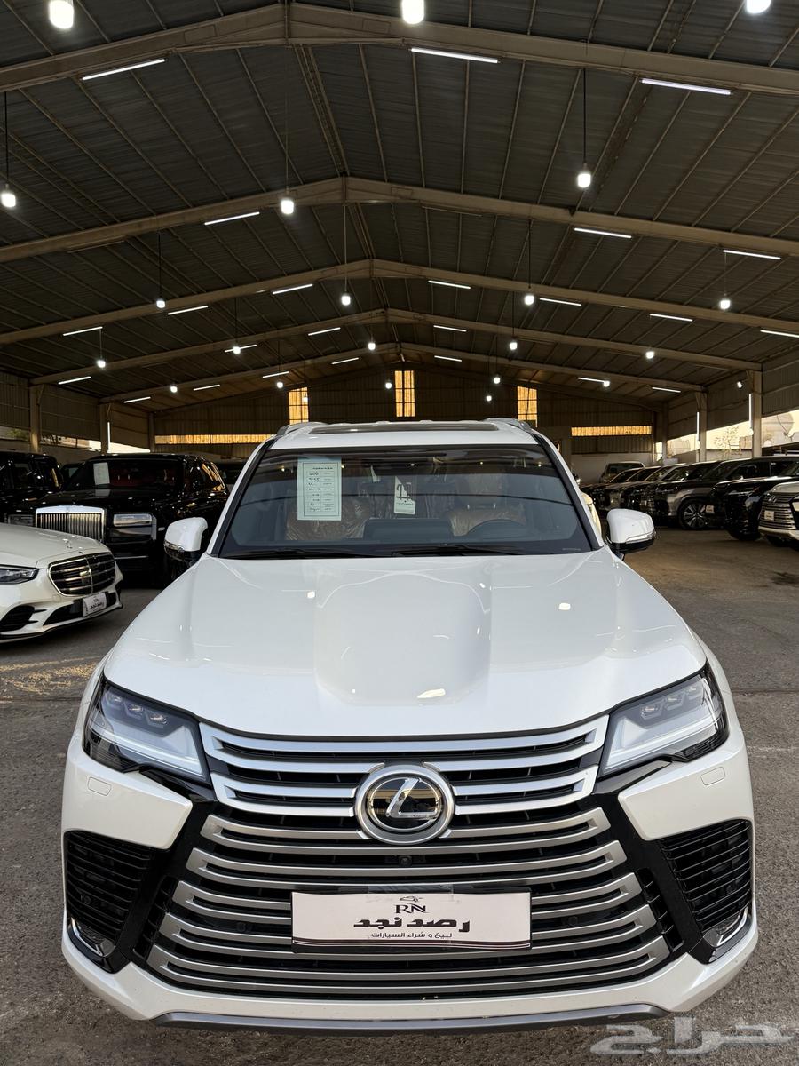 لكزس LX600 2023 عداد 22 الف BB بنزين خليجي64475321580929110