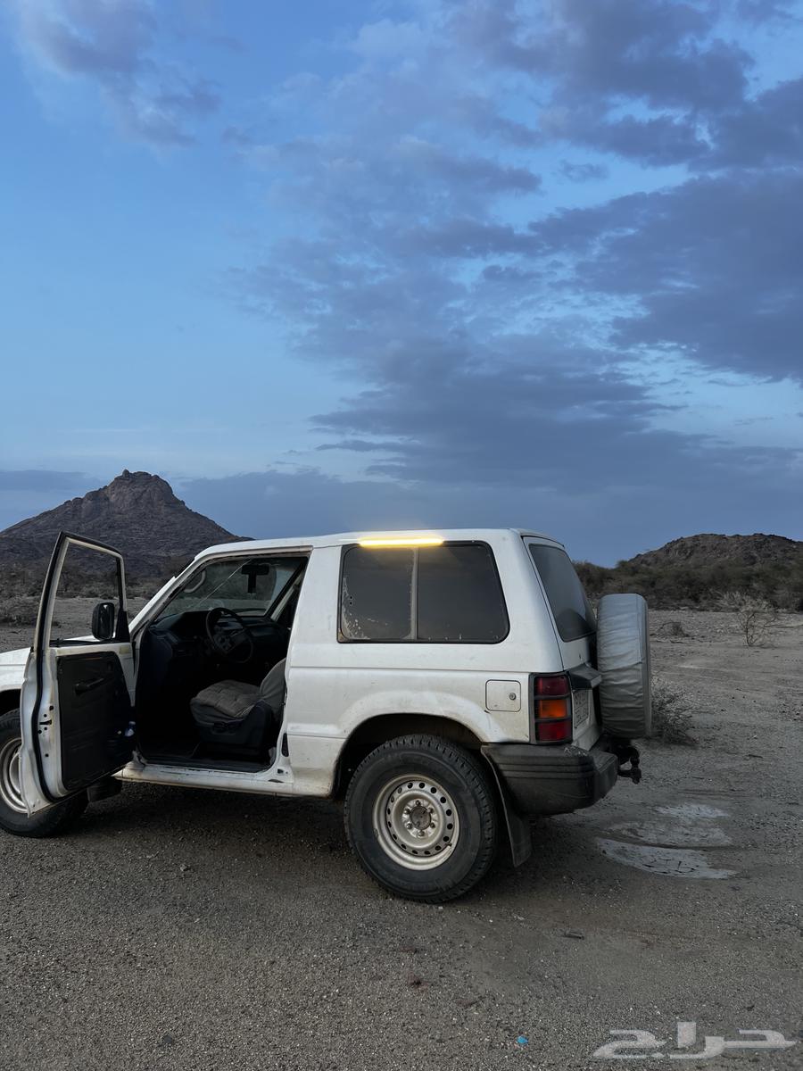 باجيرو 99 نضيف ربع باب واحد مسقط استماره64476615172995110