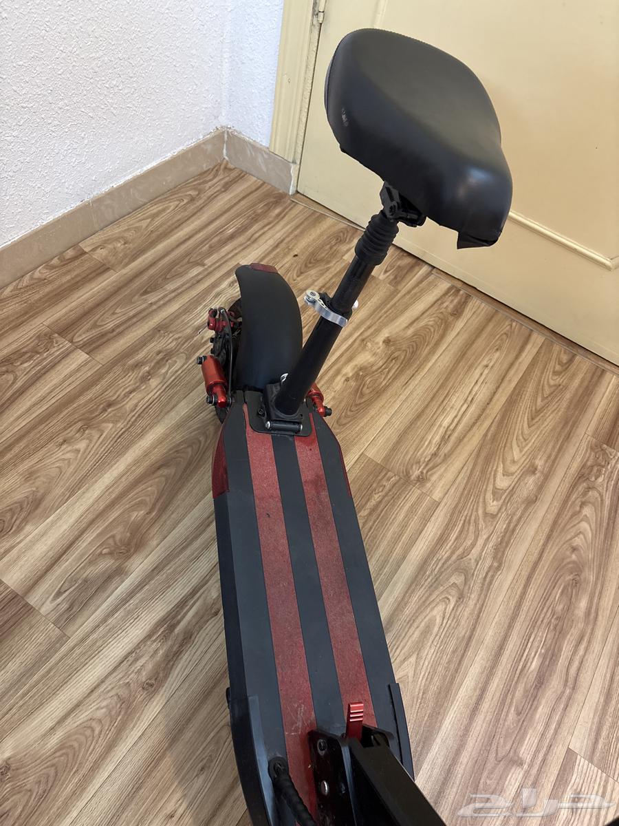 Upgraded monster scooter..64471814962562110