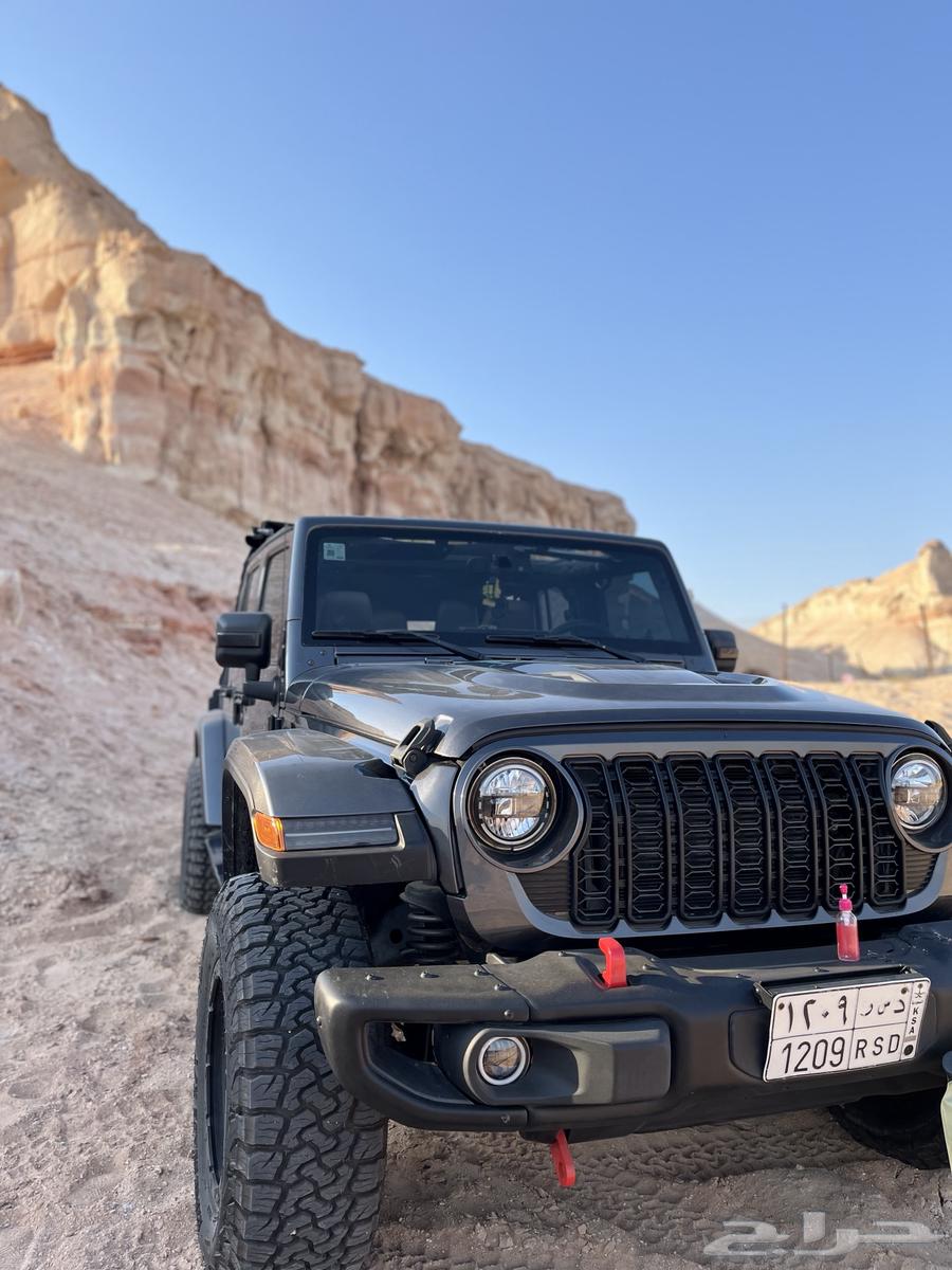 Wrangler 2017 Sahara User Manual WhatsApp64477548413954111