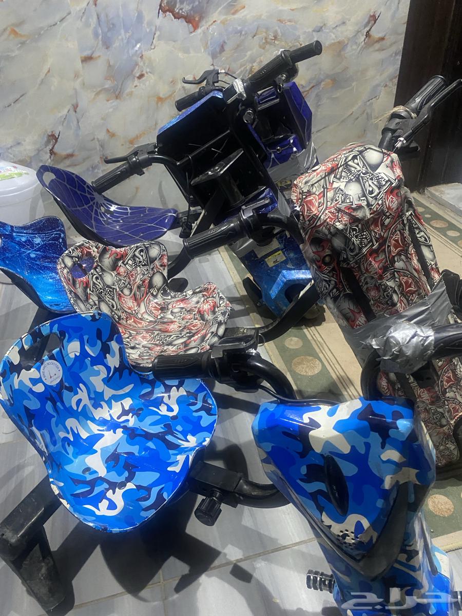 4 scooters for sale, one small and three large64331061680131111