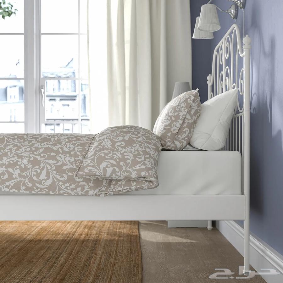 سرير من ايكيا نظيف بدون مرتبة64335184948481113