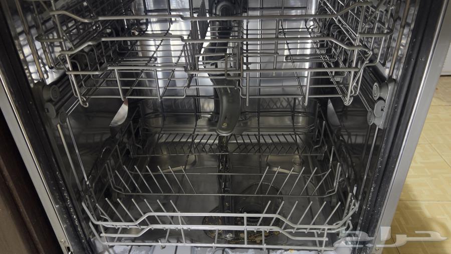 للبيع غسالة صحون Midea64333557538434111