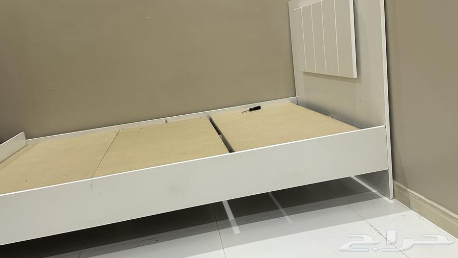 سرير ابيض نفر ونص 120cm64332380035971112