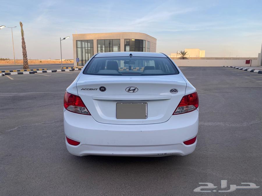 Accent 2014 with low mileage, asking price 2250064477685963393113