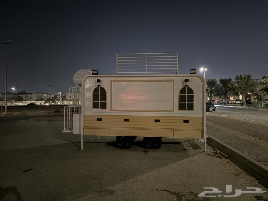 فود ترك للبيع يوجد مكيف64469697646211112