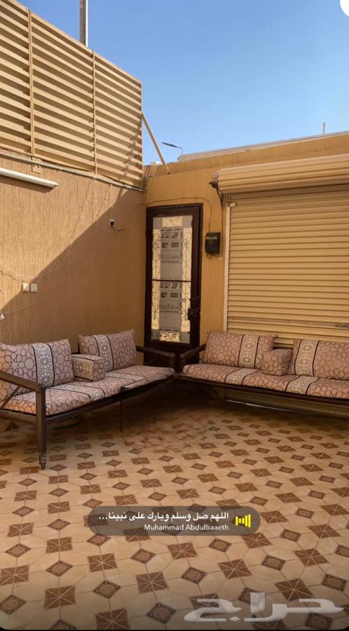 Courtyard seating set64334372772098110