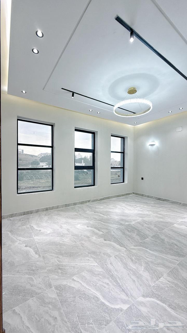 Apartments with private stairs and elevators to the rooftop in Al-Badie63613842797826113