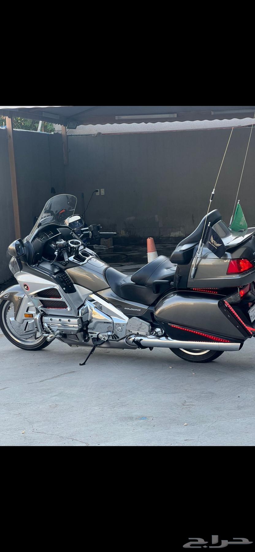 للبيع دراجه ناريه قولد وينج موديل 201364474973704705111