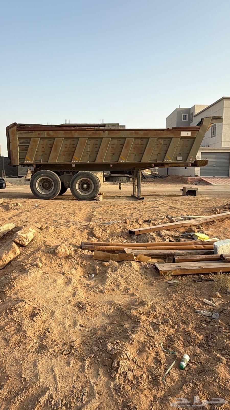 صندوق قلاب 18 متر للبيع اقبل البدل المناسب64475073449603111