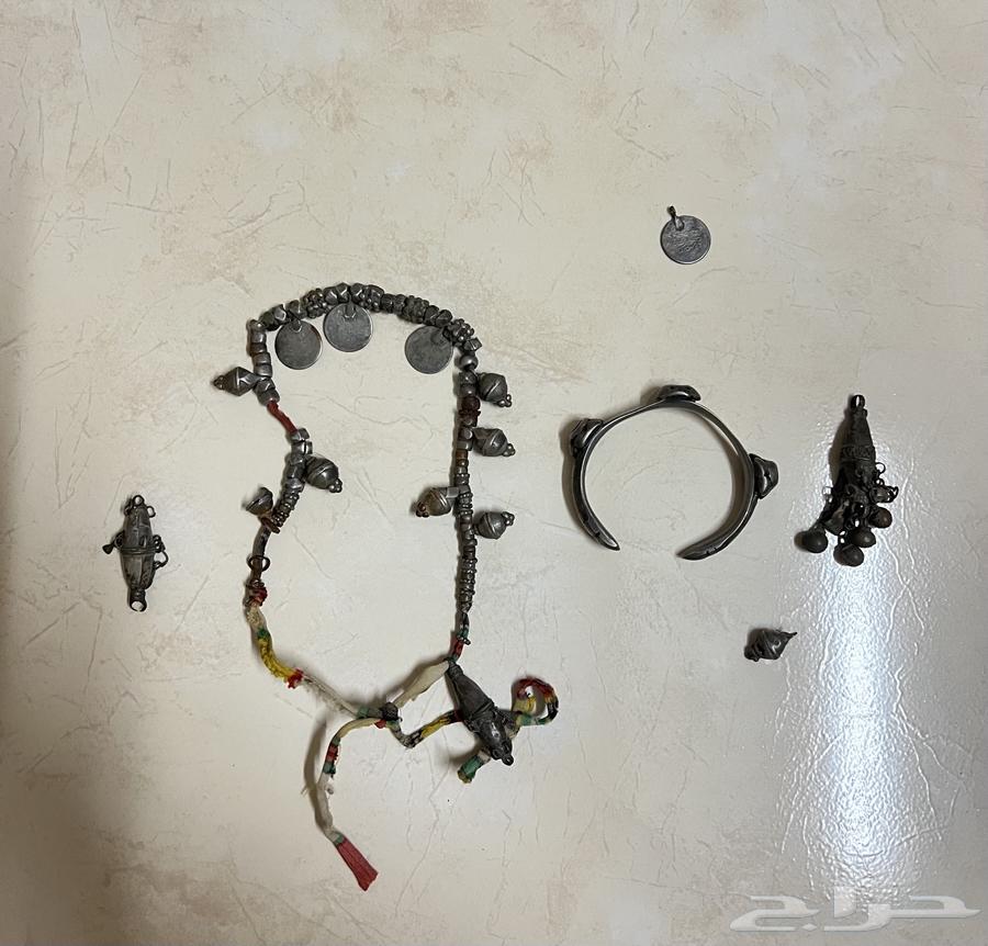 فضة أصلية قديمة عمرها أكثر من 60 سنة64326015299074110