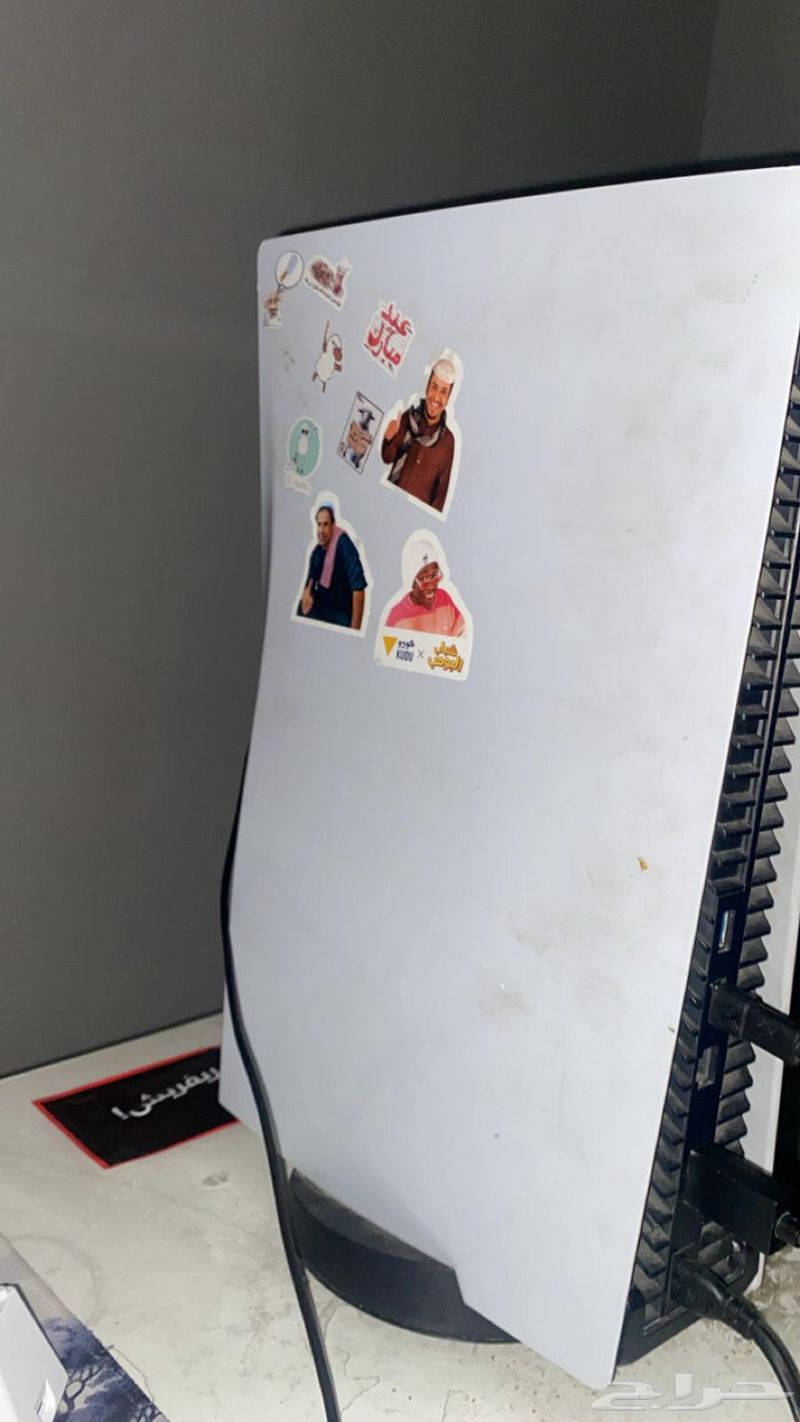 للبيع سوني 5 مدخل شريط مع أغراضه وكل شيء كرتون ما عدا اليد64331015703425111