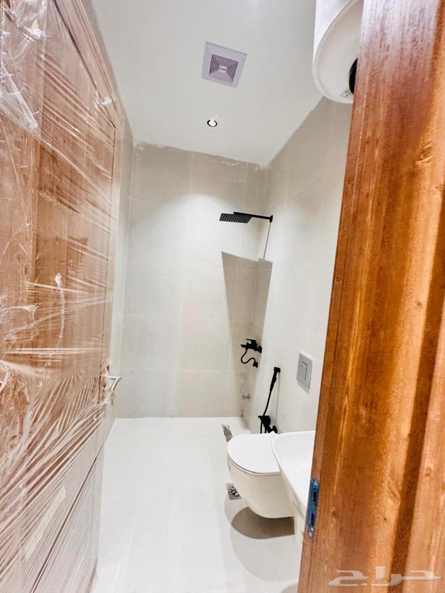 Roof villa for sale in Tabuk Al-Buadi neighborhood prime location near the park63613845033857113