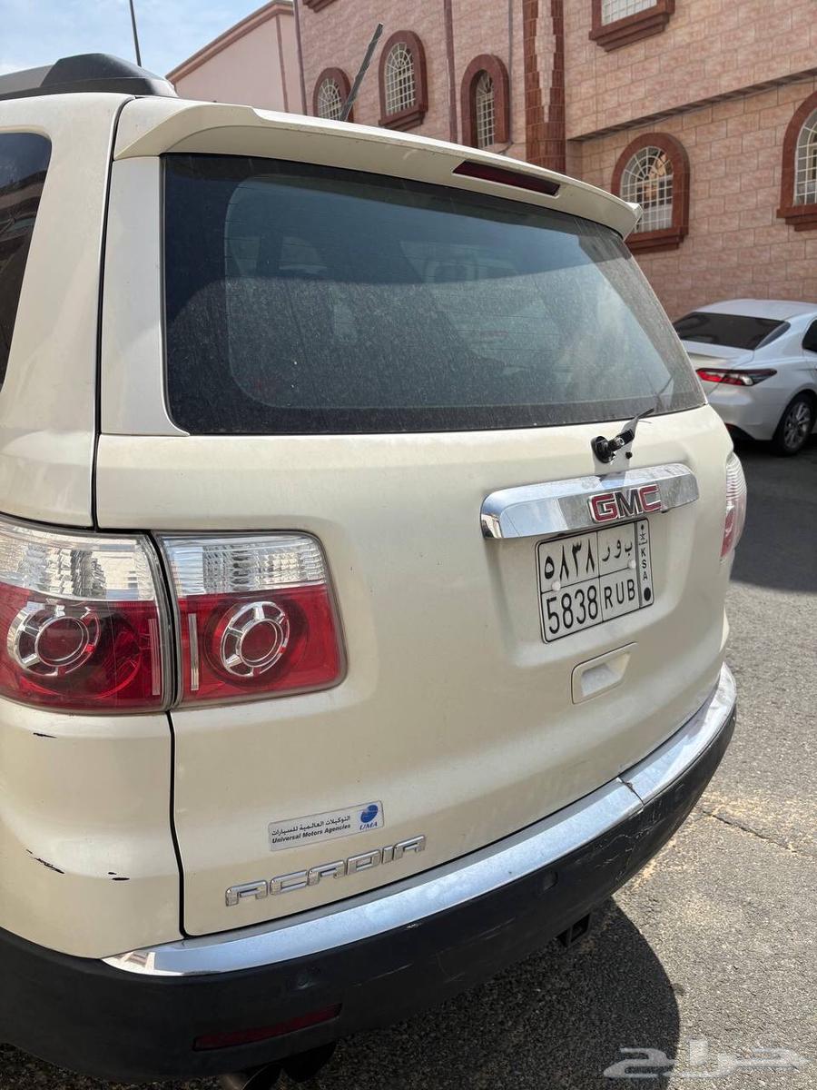 جمس اكاديا للبيع أو بدل بسيارة صغيرة أو جيب صغير64472658507009111