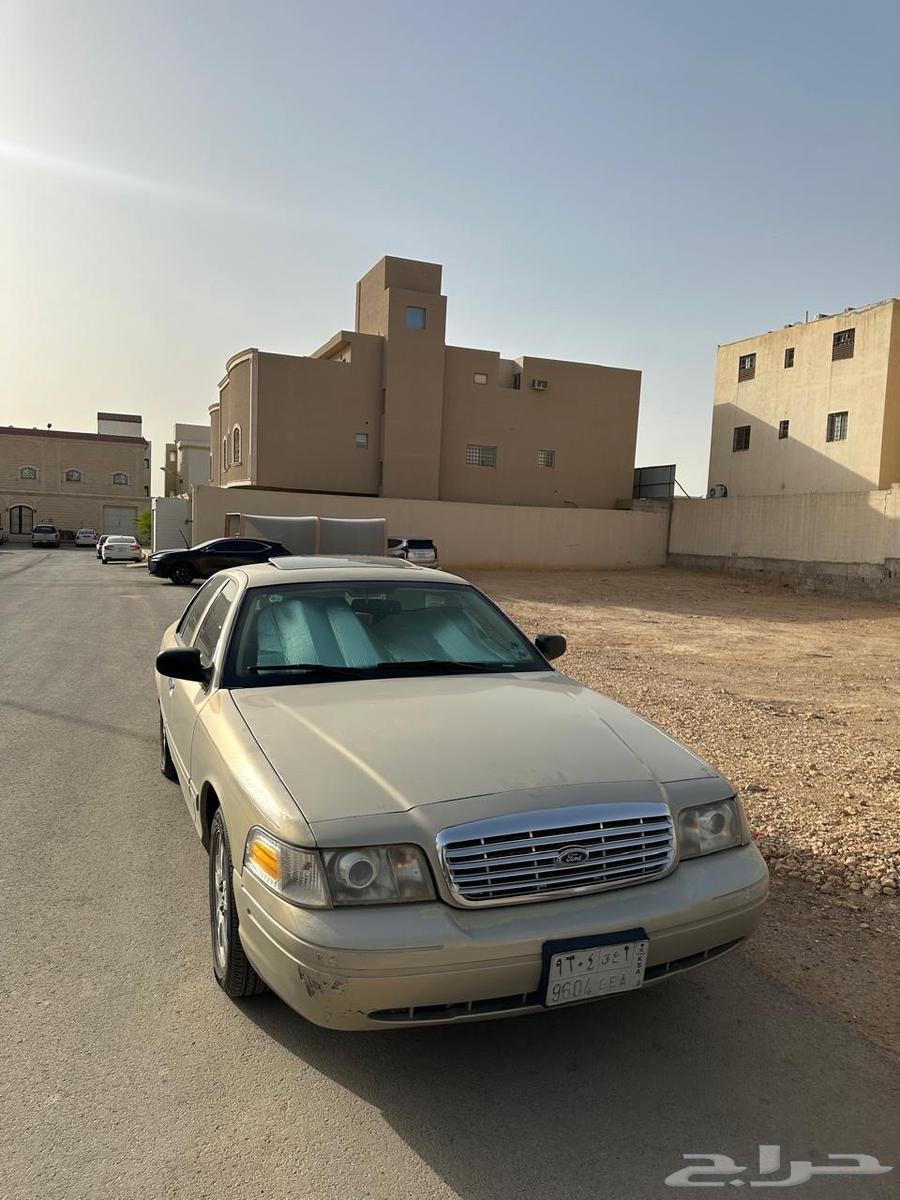 فورد كراون فكتوريا قير ارضي64476239482754114