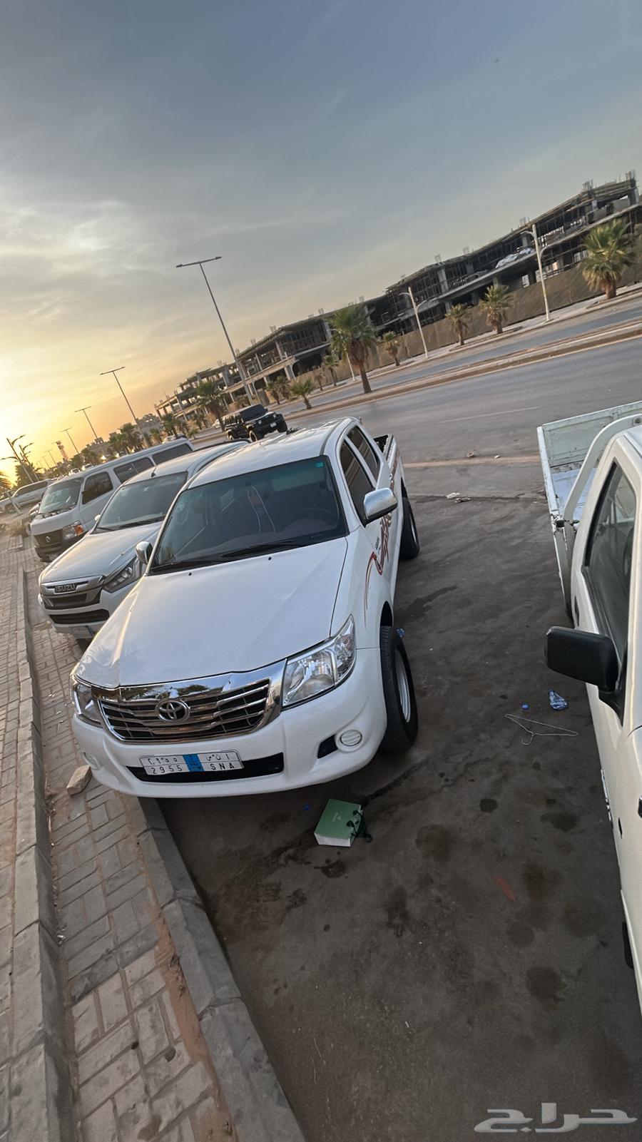 هايلوكس 2013 للبيع64484703552386111