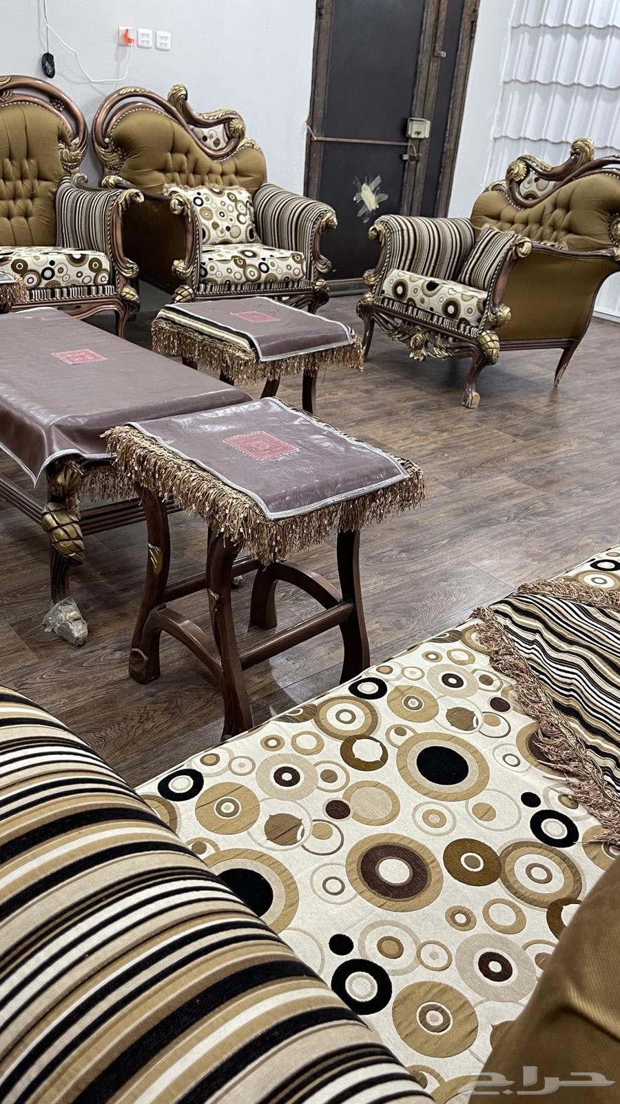 Sofas and tables for sale64345658387714114