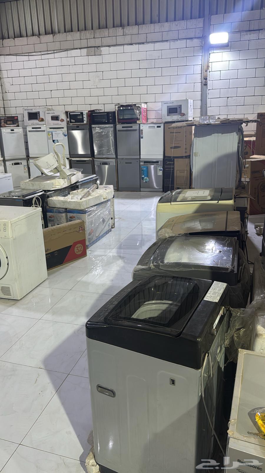 يوجد لدينا اجهزة كهربائية للبيع وبسعر الجملة64410479938563111