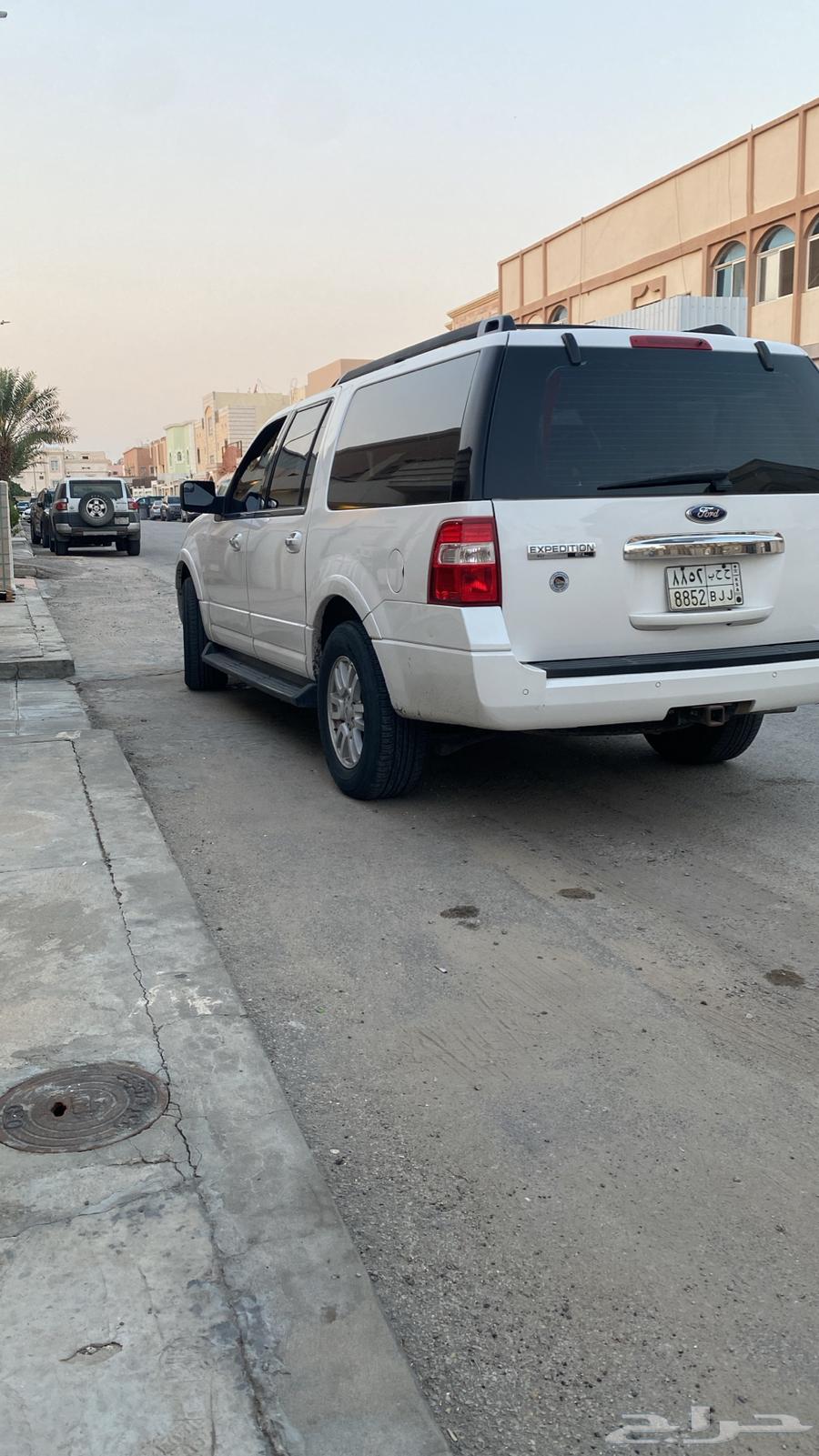 فورد اكسبيديشن 2013 مفحوص و استماره جديده وكفرات جديده ماشي64482822881922111