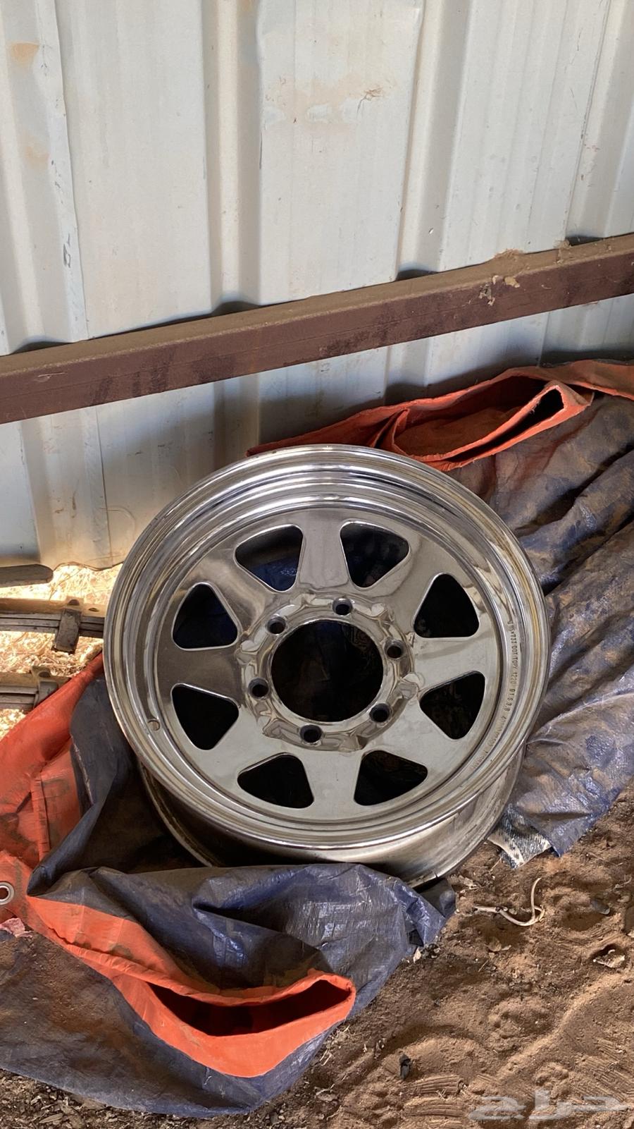 جنوط عدد 6 حبات تركب على نيسان 90 الي 9764488754879233112