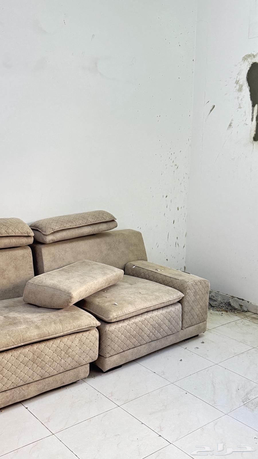 Sofa64342788447746112