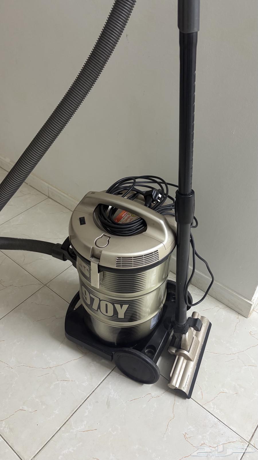 مكنسة هيتاشي 2200 واط64343102767618110