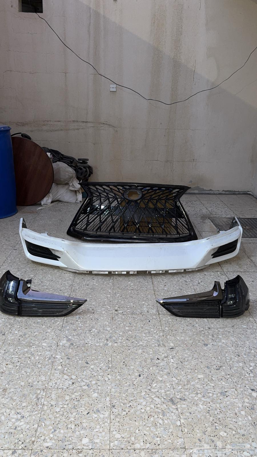 للبيع إسطبات لكزس 2020بلاك دشن مع شبك امامي مع لحيه64491632789507110