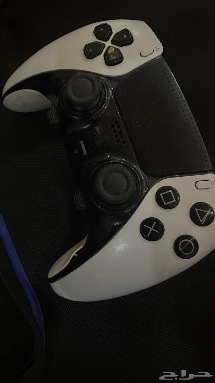 يد بلايستيشن ايدج وسمعات سوني الاصلية على السوم وابل ايربوز64339856487938111