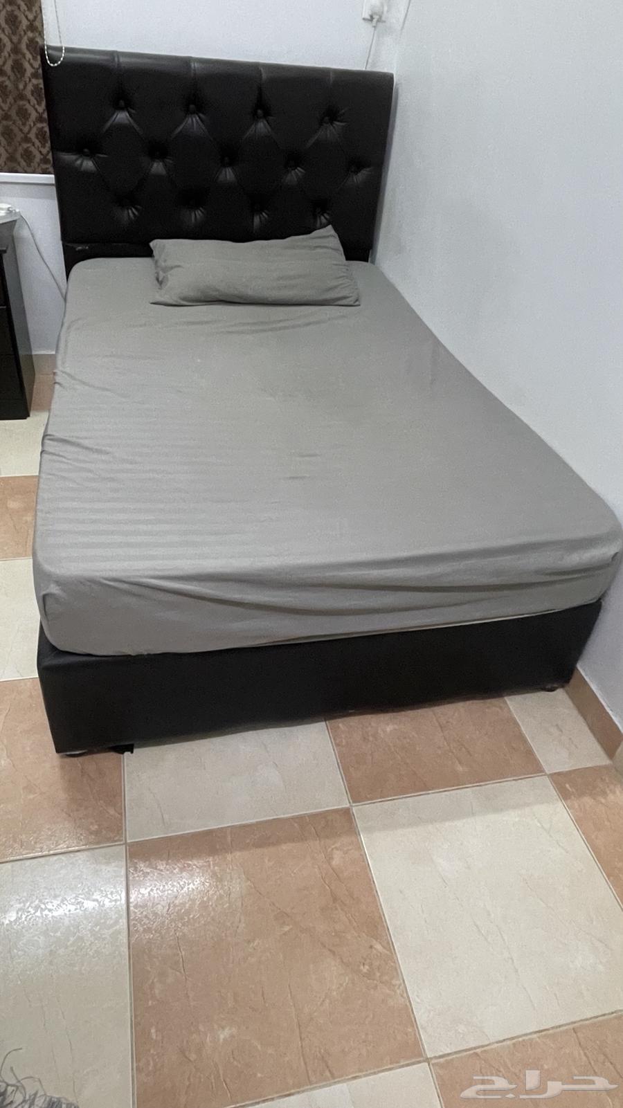 للبيع غرفة نوم64339017346179110