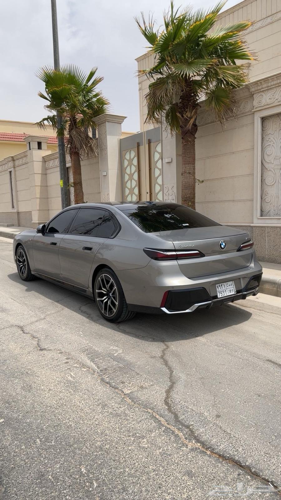 للبيع BMW الفئة السابعة i735 M Kit موديل 202364483013913729112