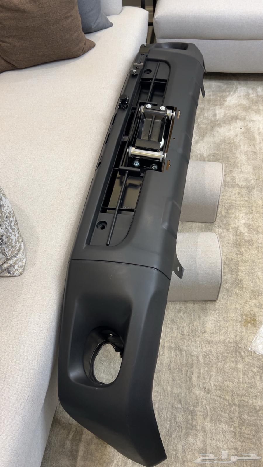 Front bumper and quarter panel model 2007 - 2022 new with new fake winch64489944564098114