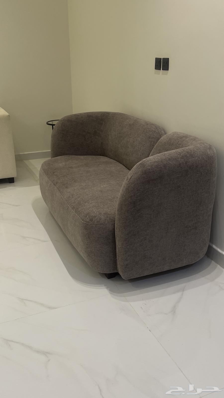 للبيع كنب حرف L وقطعه كنب منفصل64344183766658111