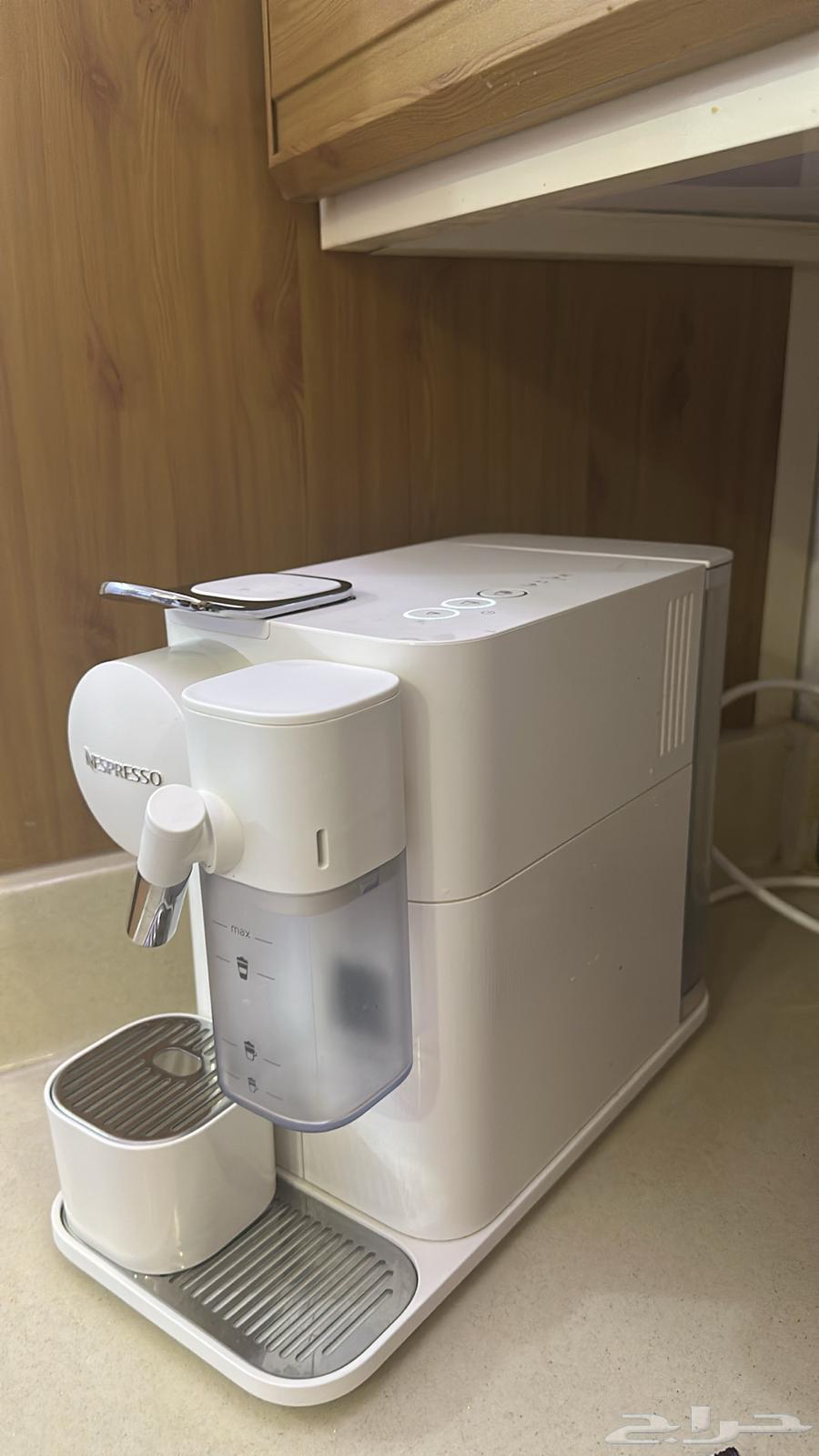 مكينة قهوة نسبريسو لاتيسما ون64342758155778111