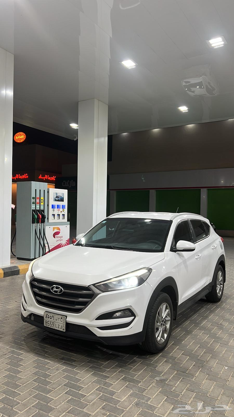 توسان 2016 بانزين للبيع64488851802625110